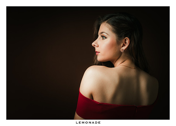 2018 GRACE RED-01